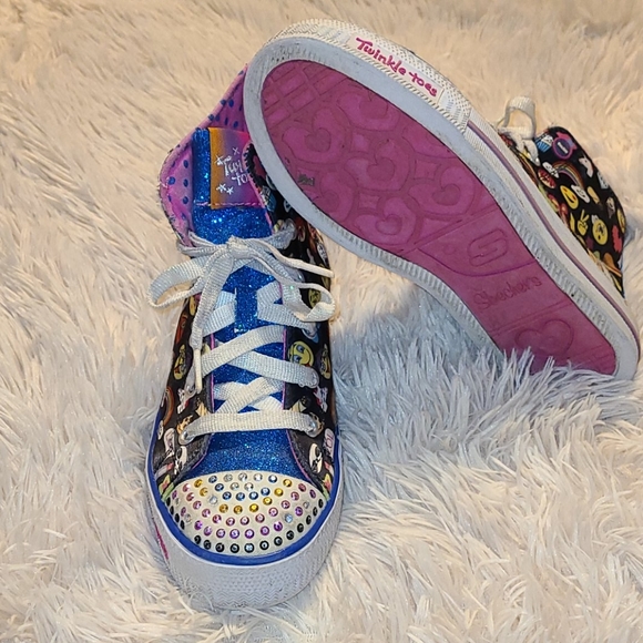 Sketchers - Picture 2 of 4